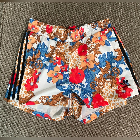 Adidas shorts - Picture 1 of 2
